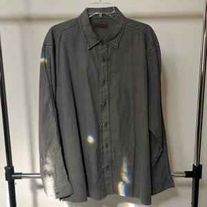 A Vertical by Robert Comstock shirt. Size XL. 100% cotton. Gray.